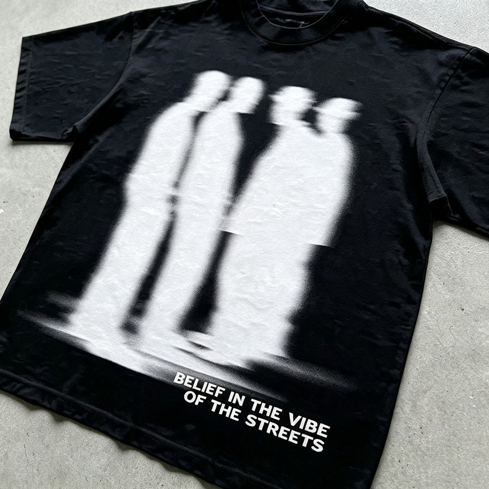 Blurry Silhouette Street Vibe  - Street Fashion Urban 리뷰 및 가격