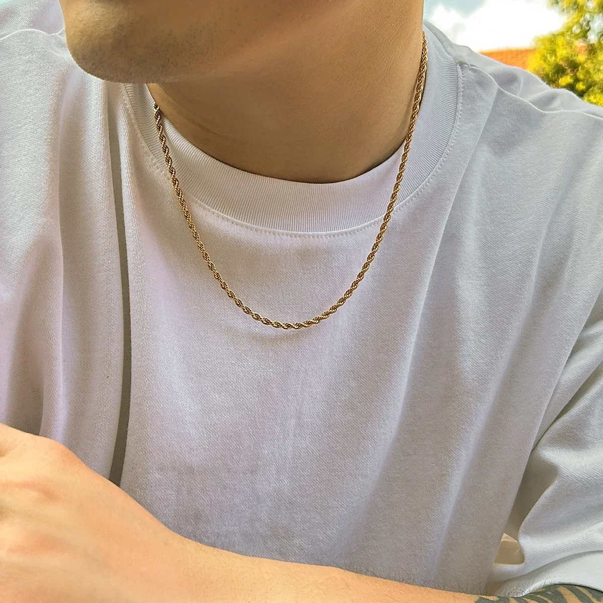 락테오(Lacteo) 남성용 심플한 블랙 골드 컬러 트 - Fashion Street Singapore 리뷰 및 가격